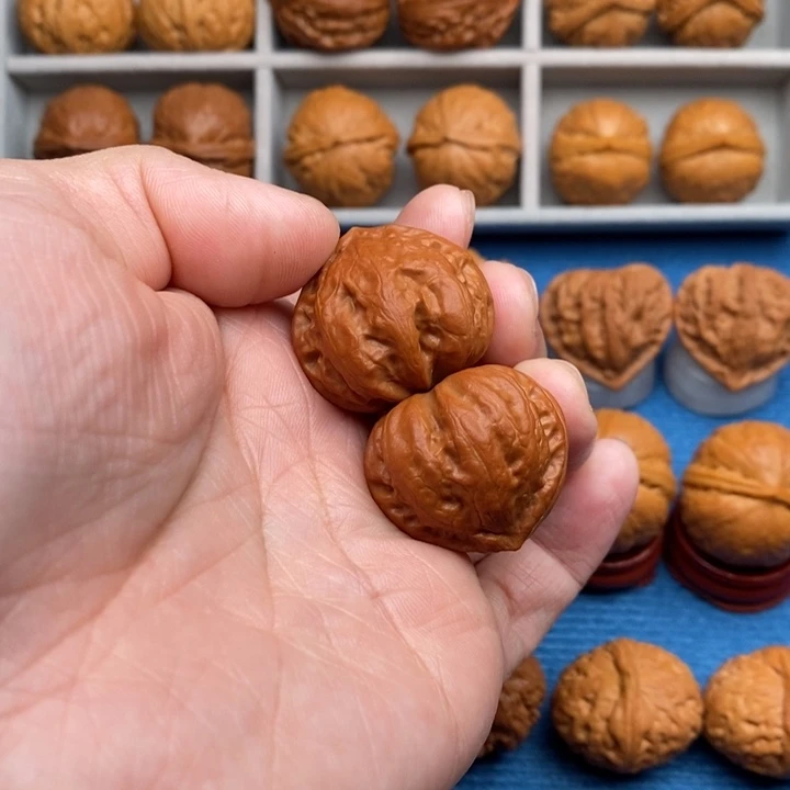 文玩核桃把件精品小手捻