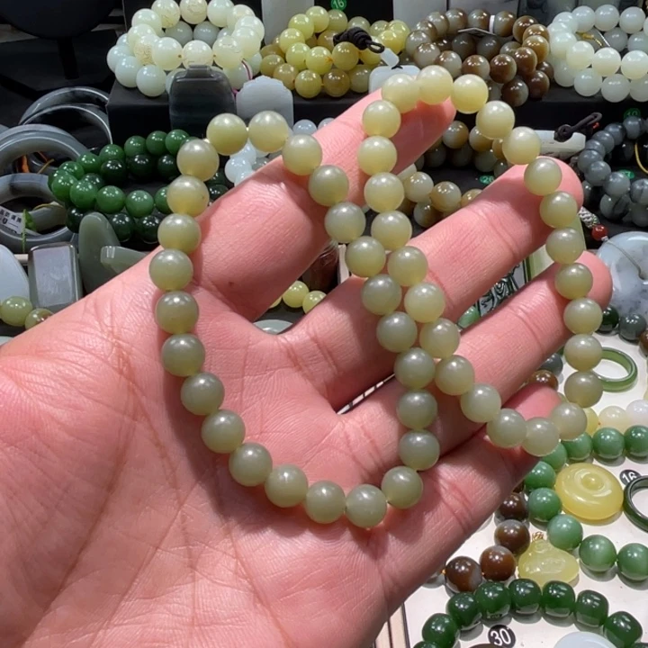 和田玉未镶嵌手串沙枣青多样性拍一发一
