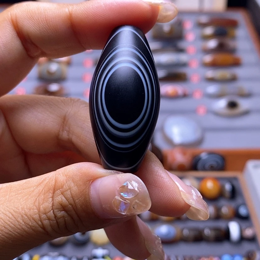 【闪购商品】玛瑙/玉髓未镶嵌珠宝半成品只***水