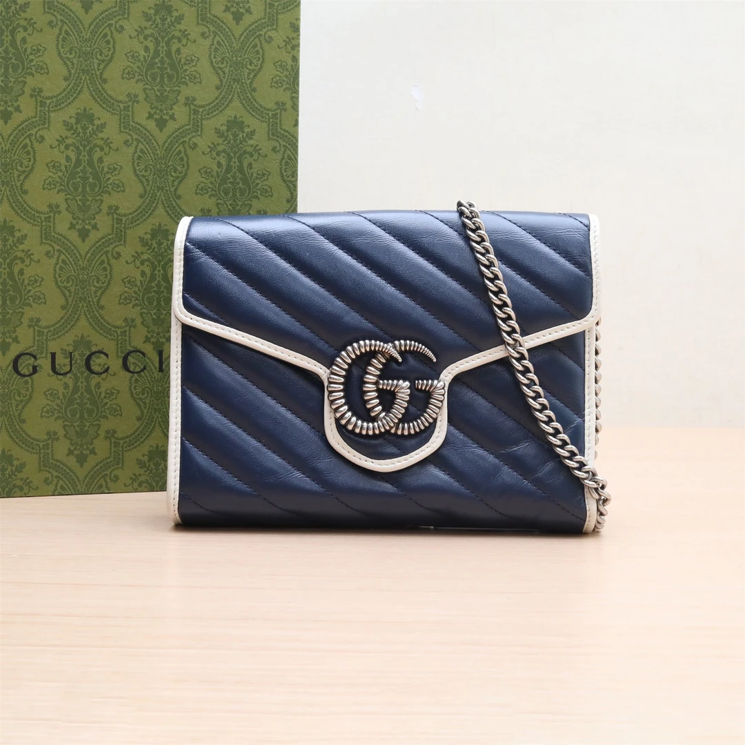 95新 GUCCI/古驰 【活动】信封单肩包 羊角扣皮革C P224623084