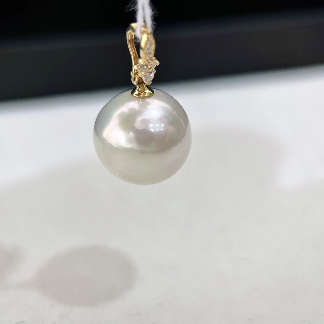 天然珍珠 淡水白珠雪花吊坠 18K金 13-14MM R064