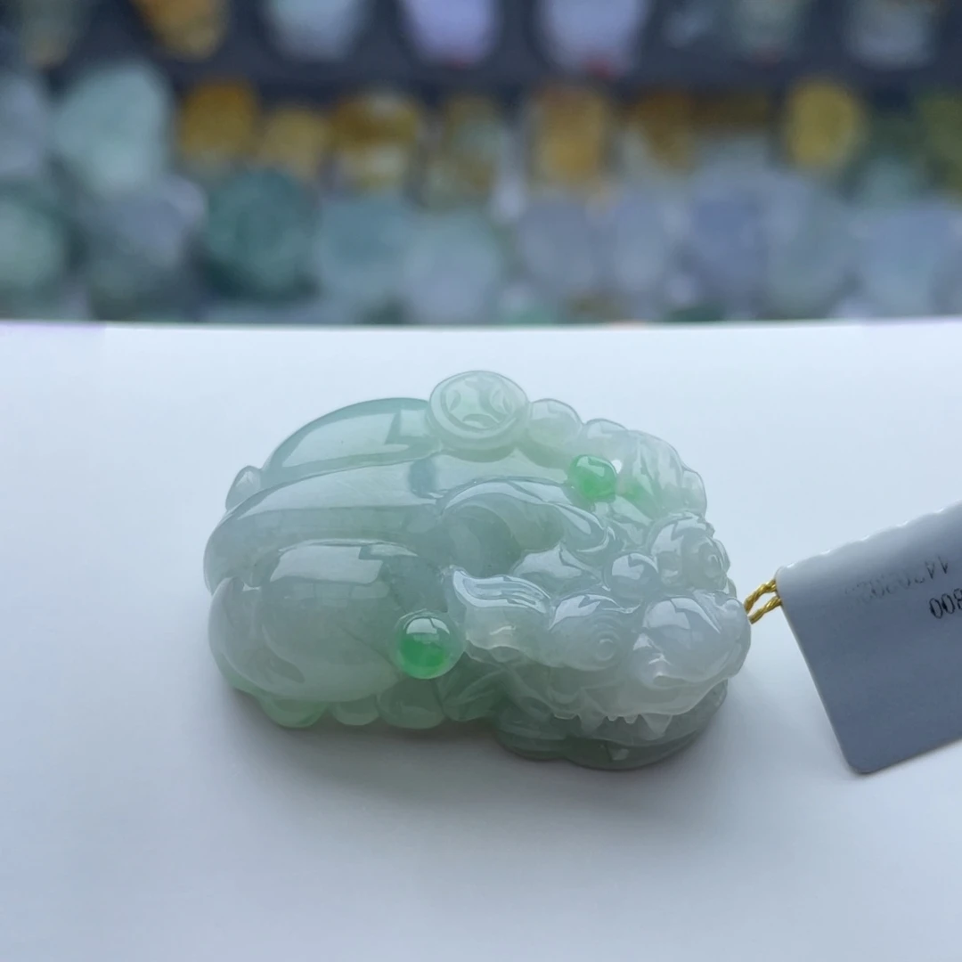 翡翠颈饰未镶嵌貔貅