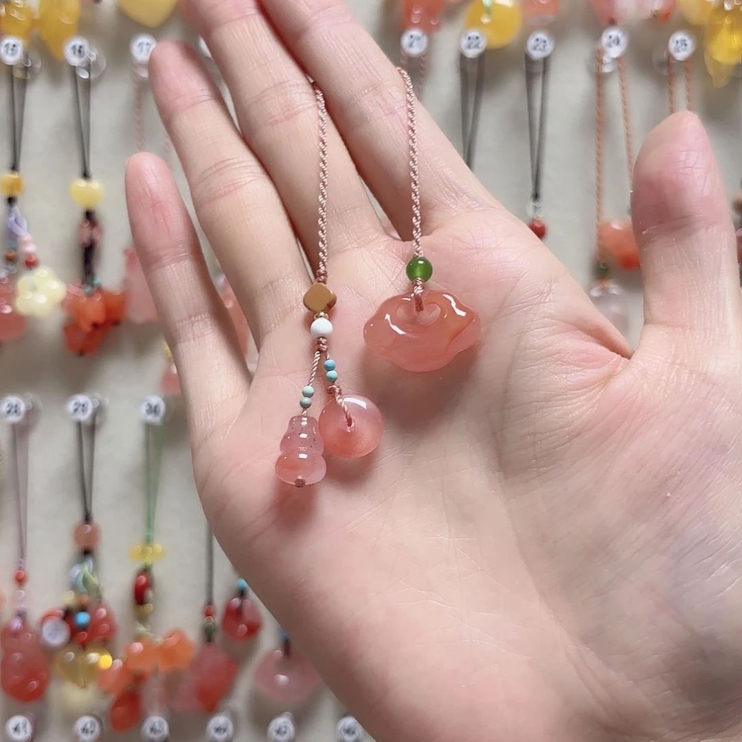 南红玛瑙未镶嵌吊坠(赠链)