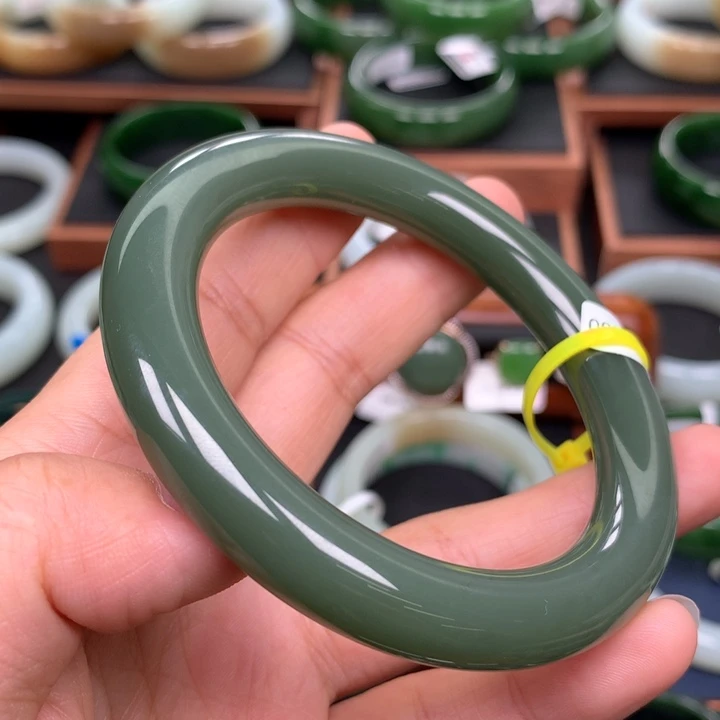 和田玉手镯未镶嵌59