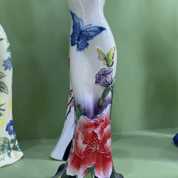 陶瓷旗袍大红大紫牡丹花