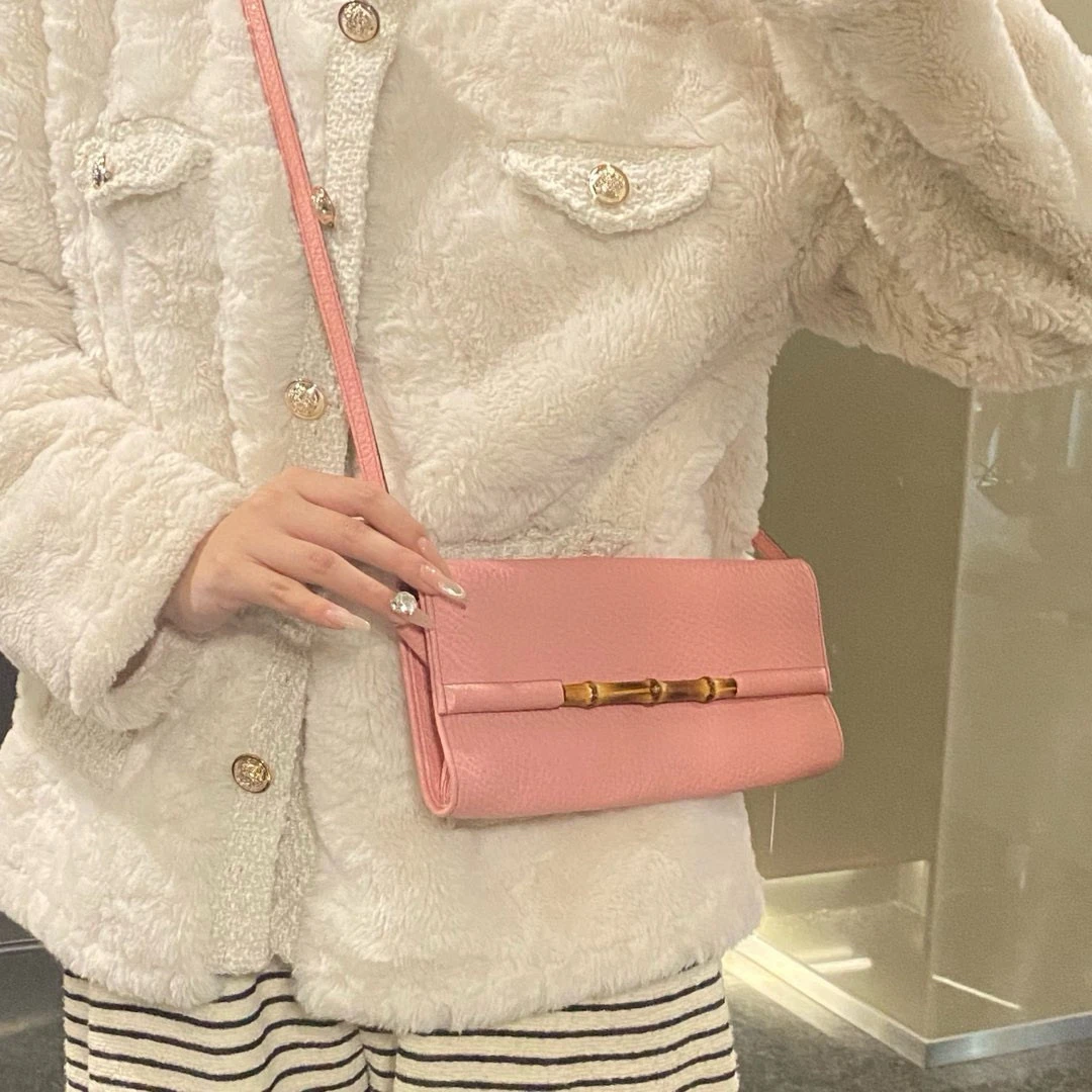 95新 GUCCI/古驰 gucci奶昔粉竹节斜挎包