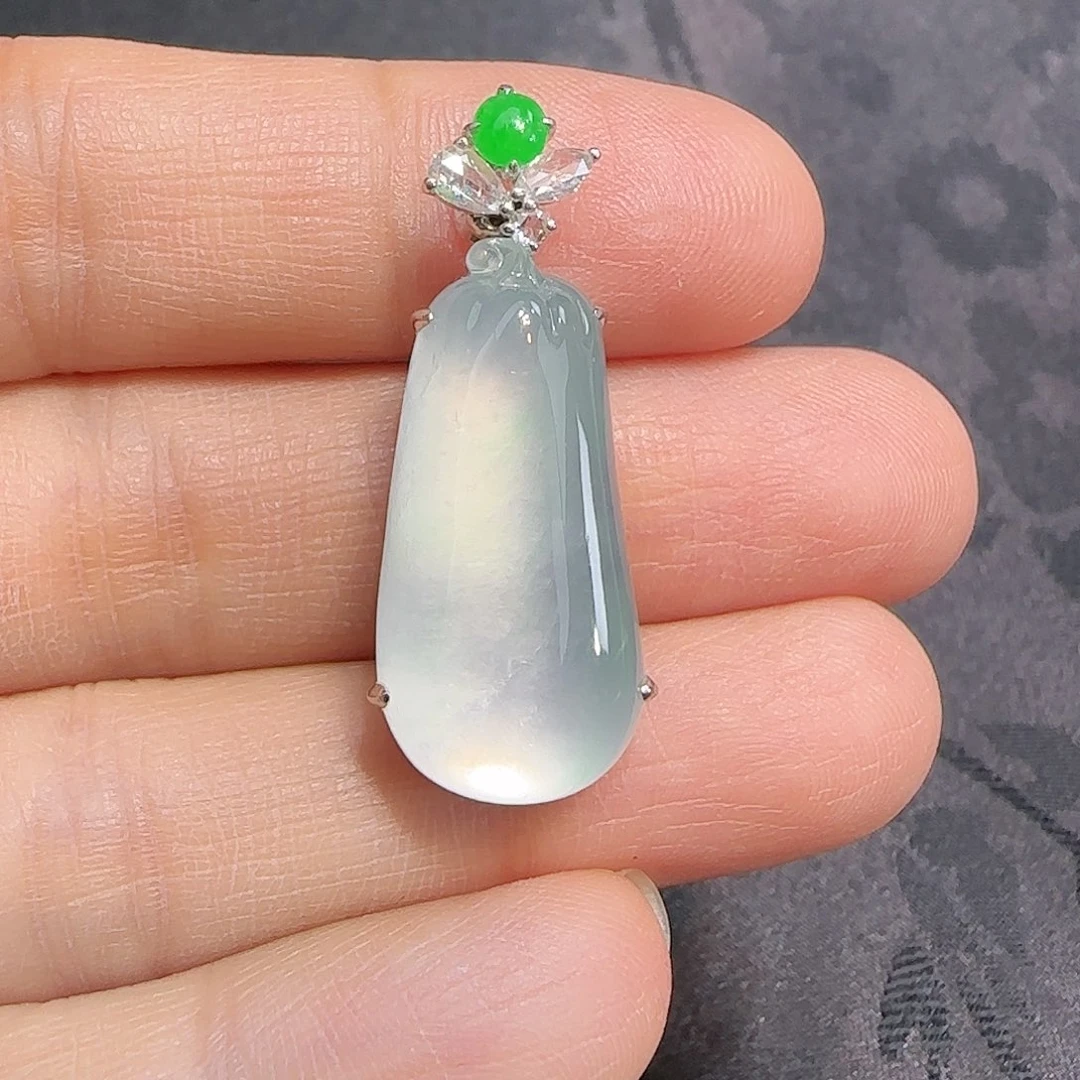 翡翠吊坠(不含链)18K金镶嵌