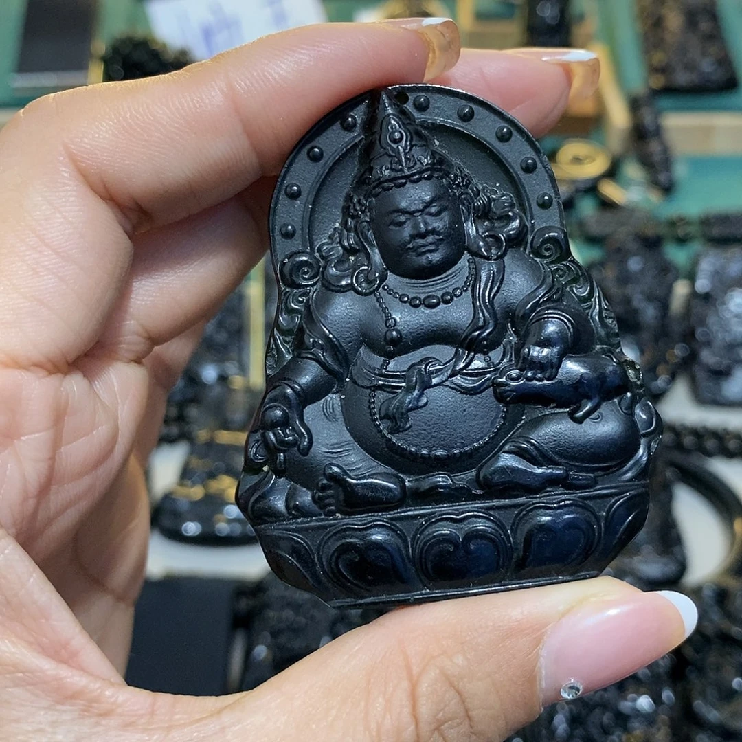 V***P蛇纹石玉未镶嵌颈饰