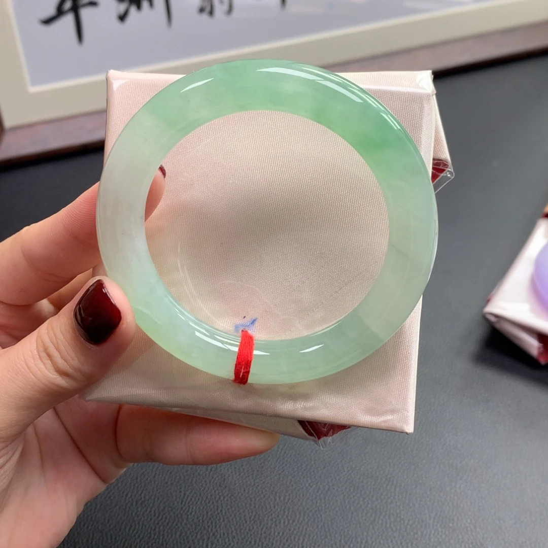 翡翠未镶嵌手镯54.3圆条 甜绿包容捡漏
