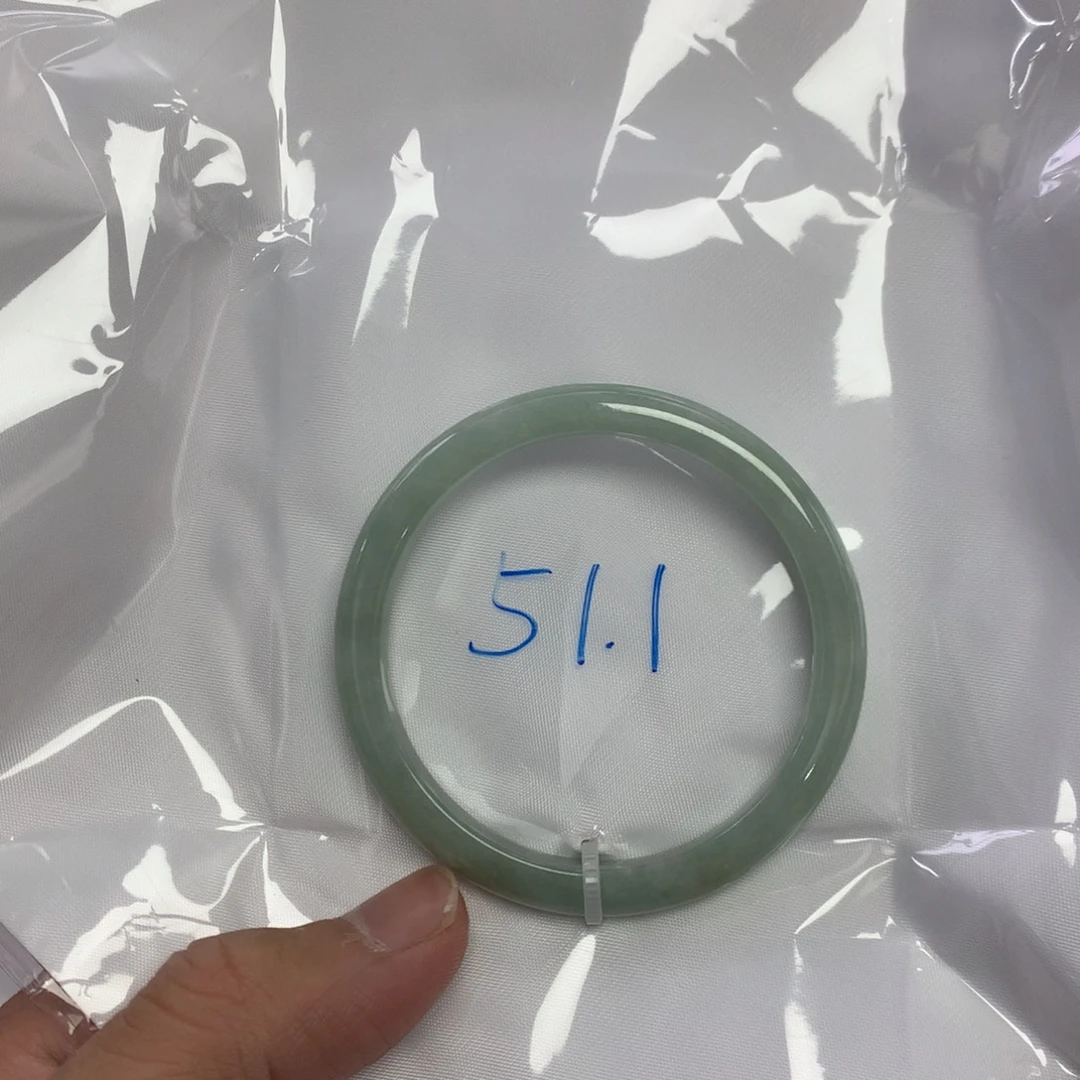 四***子翡翠未镶嵌手镯51.1