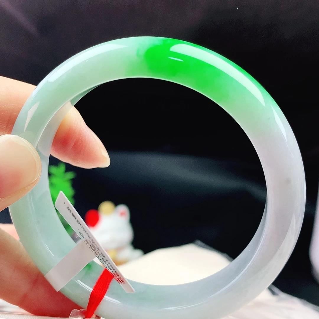 未镶嵌手镯翡翠55+辣绿