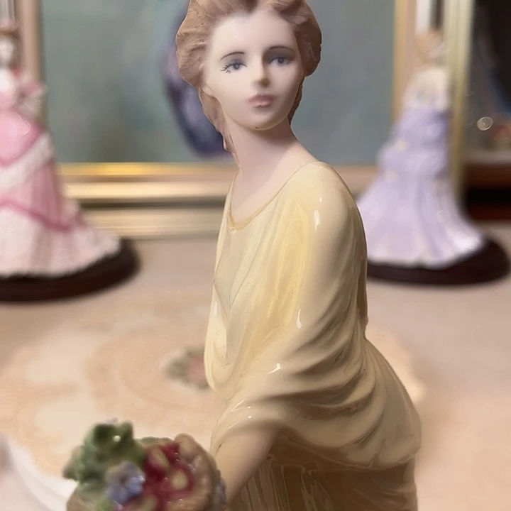 杯欧洲中古瓷器摆件