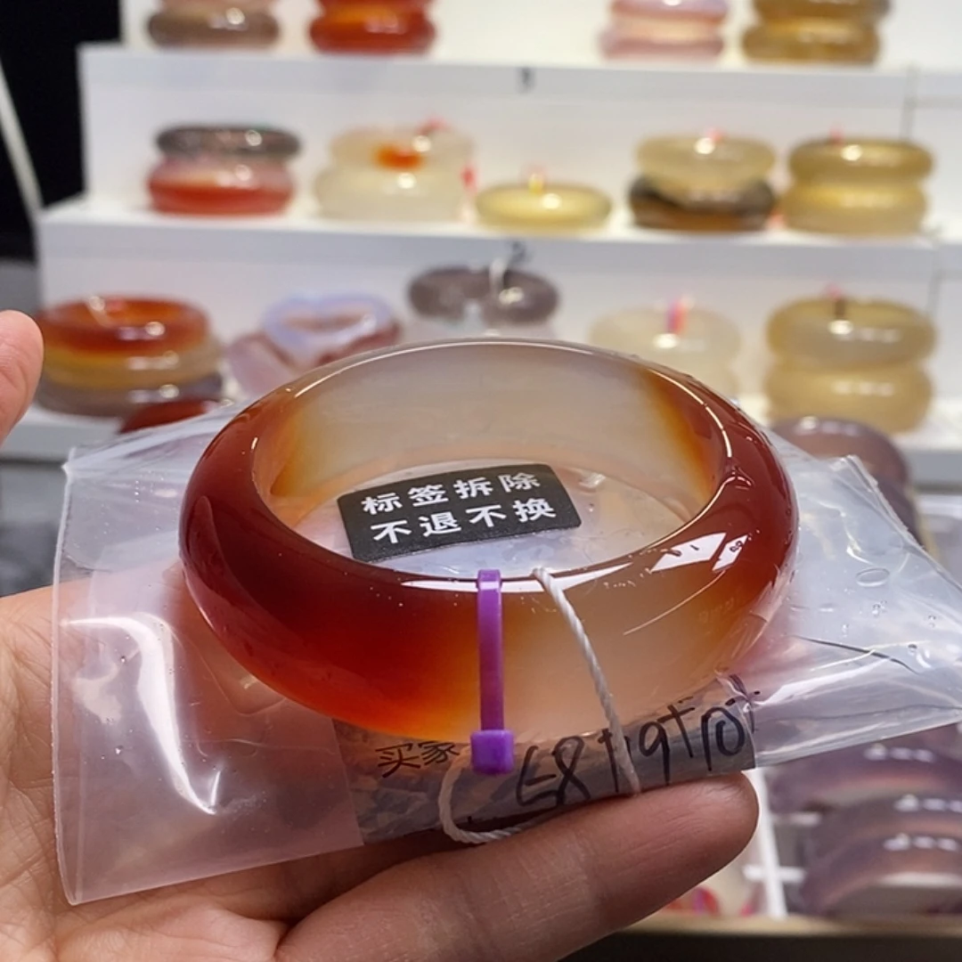 吉***姐玛瑙/玉髓未镶嵌手镯天然纹理俏色