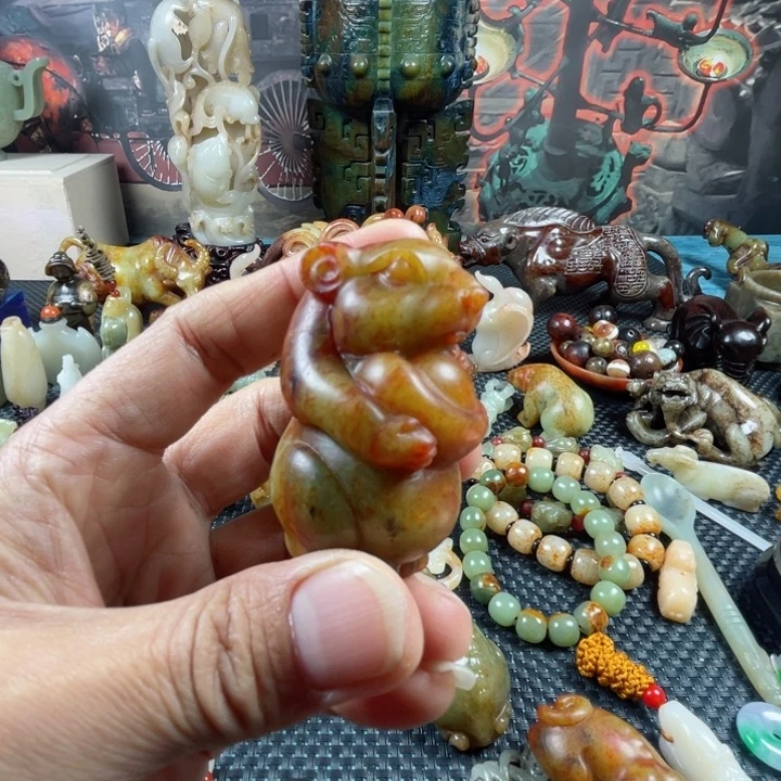 和田玉颈饰未镶嵌萨**尔