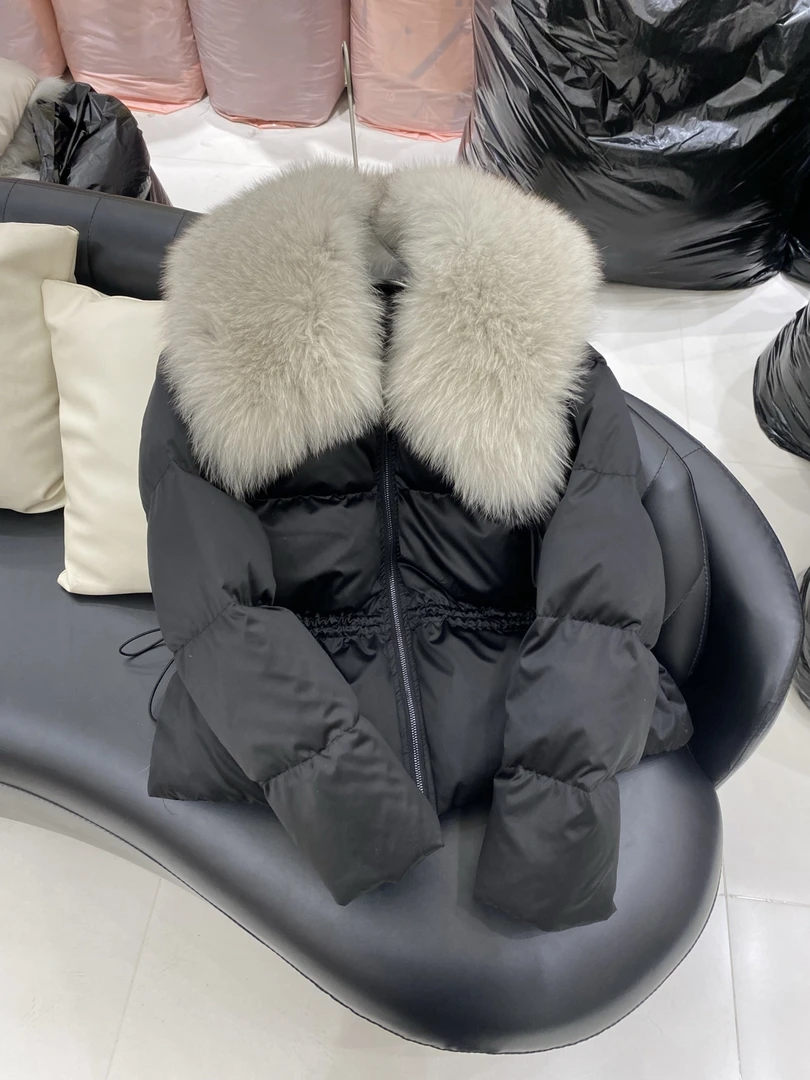 2024冬季新款羽绒服女韩版真狐狸毛高级感保暖短款外套 Ysw9921