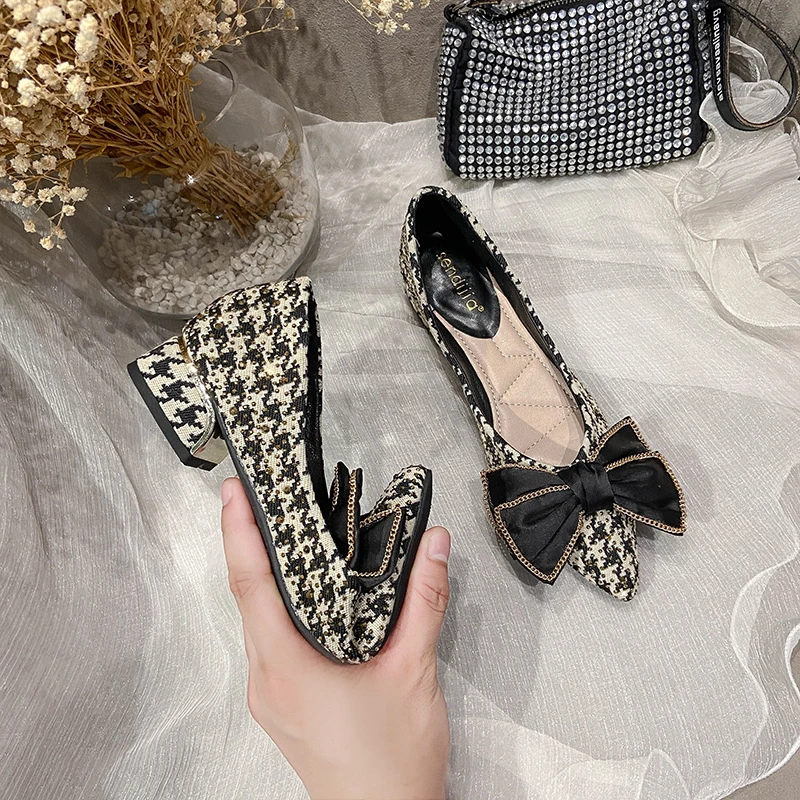 小香风平跟单鞋女千鸟格粗跟浅口尖头2025春秋新款气质百搭蝴蝶结