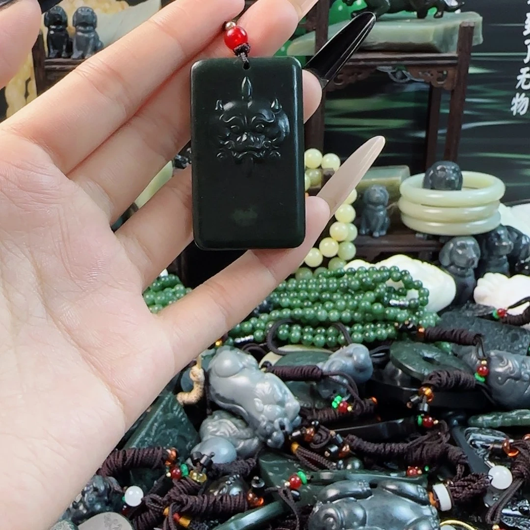 和田玉（黄玉）未镶嵌颈饰