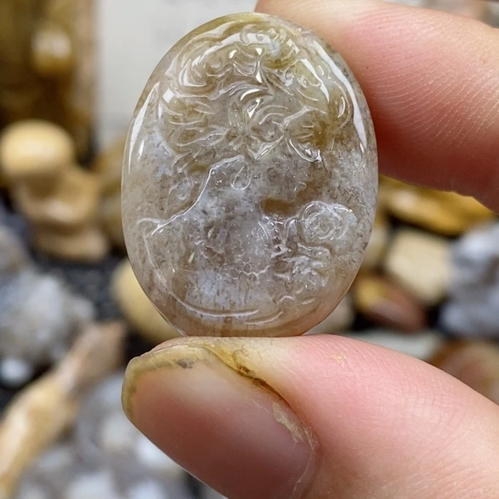 颈饰未镶嵌硅化珊瑚（珊瑚玉）小