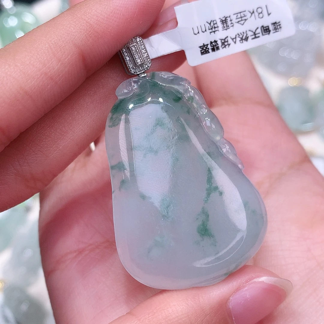 颈饰18K金镶嵌翡翠41.2-29.3-5.8