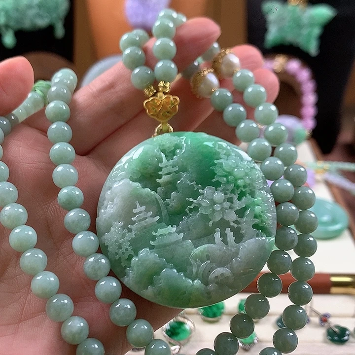 翡翠未镶嵌颈饰吊坠