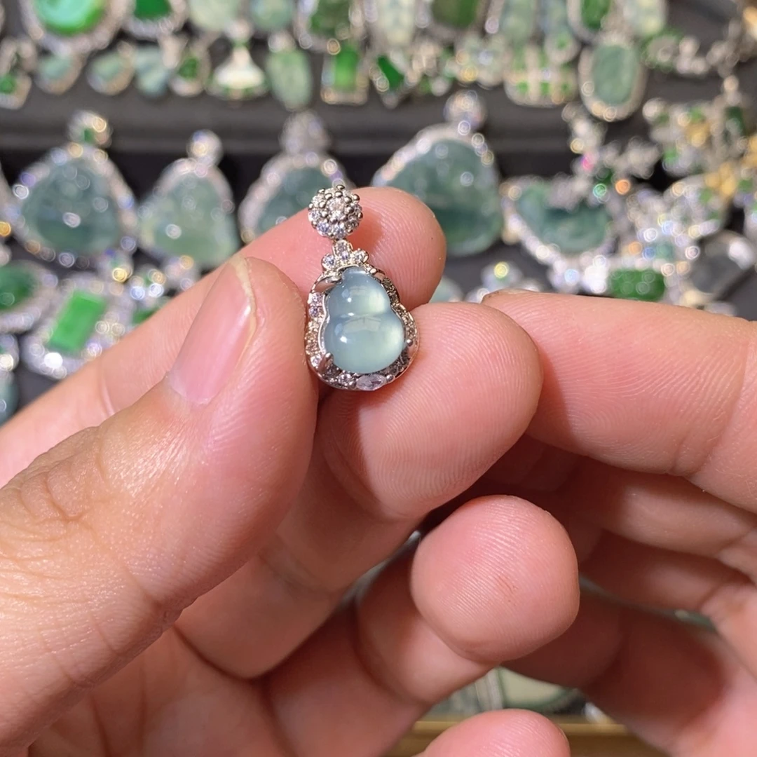 翡翠未镶嵌颈饰天然