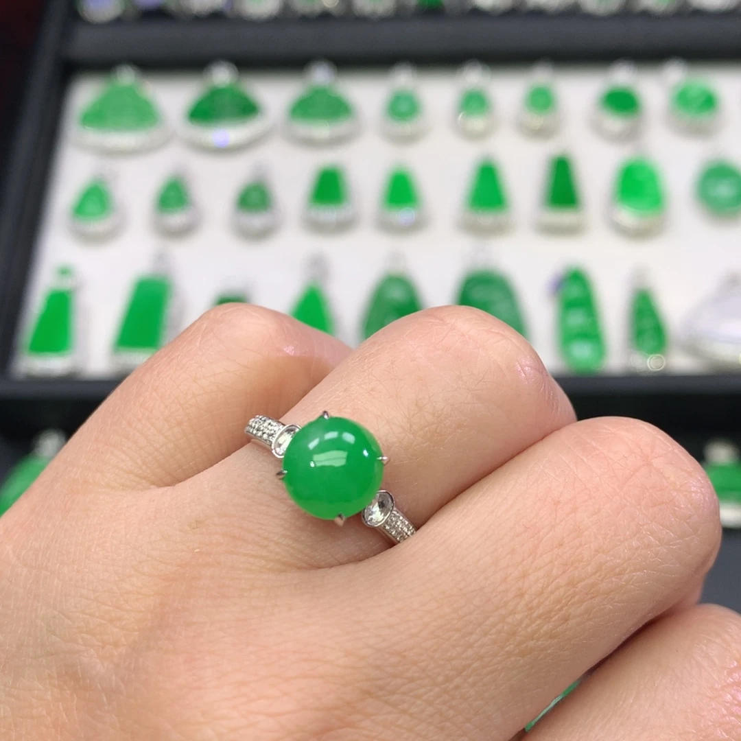 石***仔翡翠18K金镶嵌吊坠(不含链)