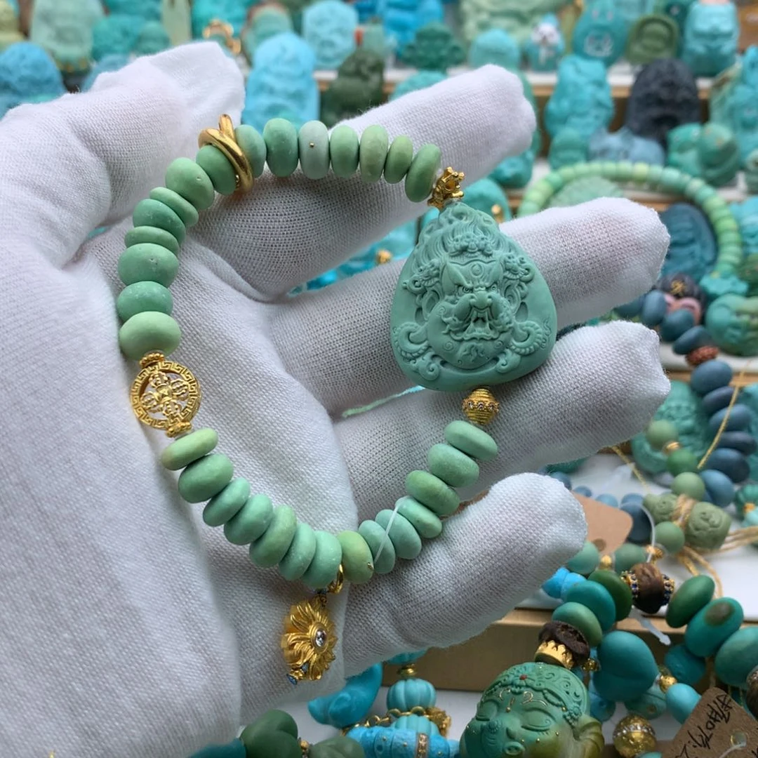 绿松石18K金镶嵌颈饰