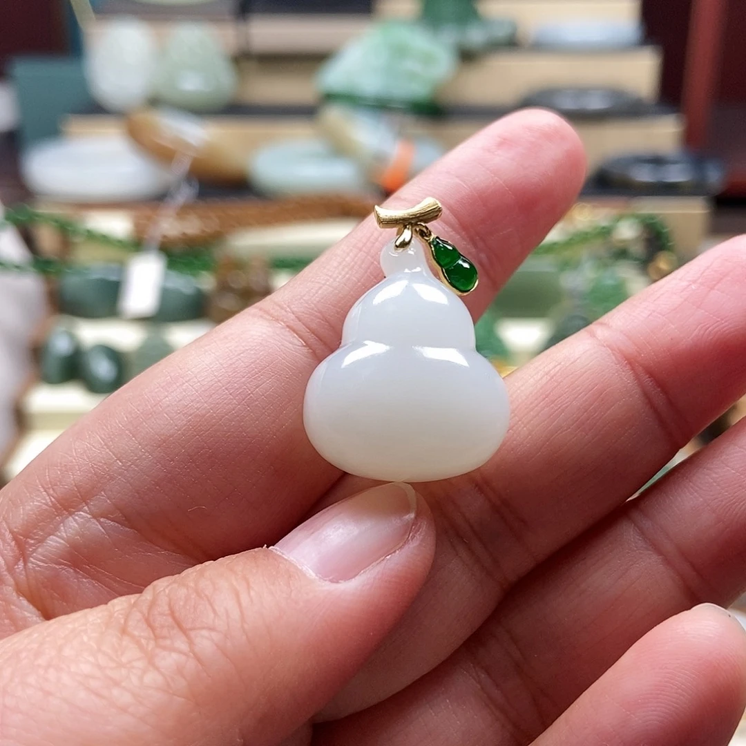 吊坠(不含链)18K金镶嵌和田玉