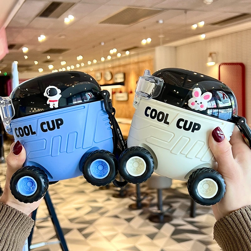 网红高颜值吸管水杯夏季儿童汽车趣味杯子幼儿园上学专用塑料杯男