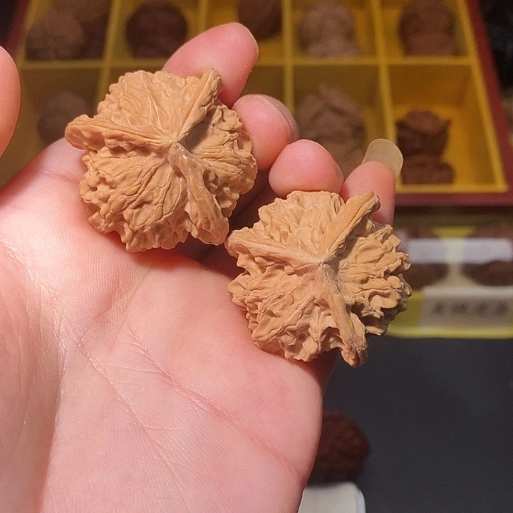 文玩核桃把件38-40盘山