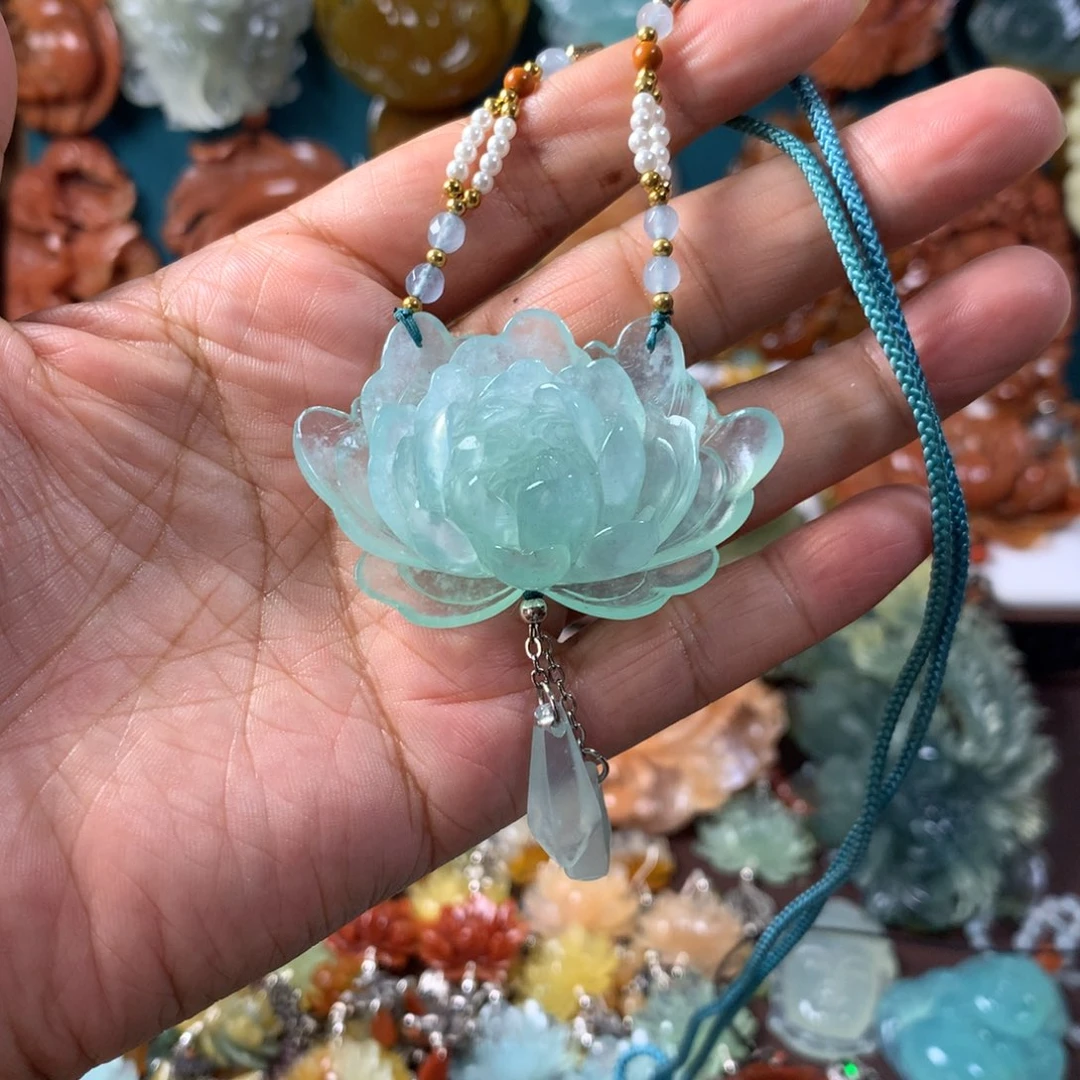 蛇纹石玉未镶嵌挂坠