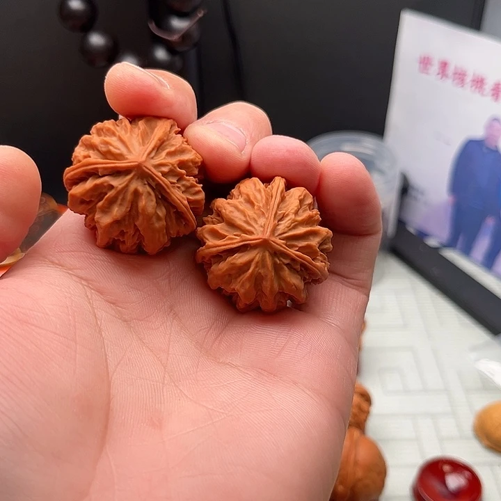 把件文玩核桃三棱