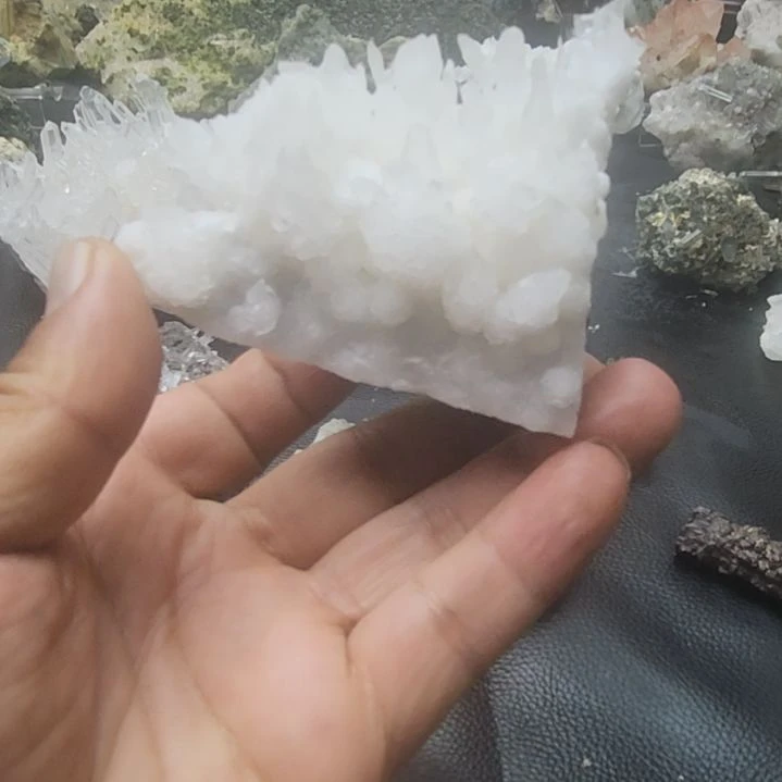 大型摆件（非配饰）未镶嵌水晶