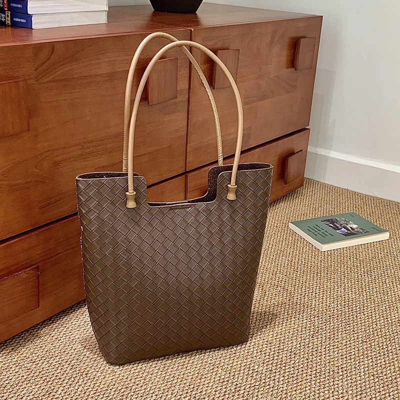 真皮单肩包托特包纯色女士时尚2025女士编织洋气百搭编织女士包包