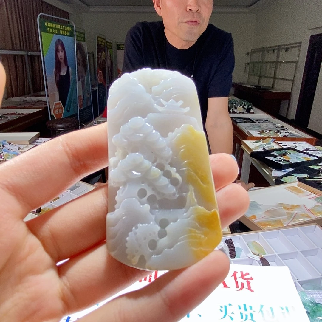 翡翠未镶嵌颈饰翡翠