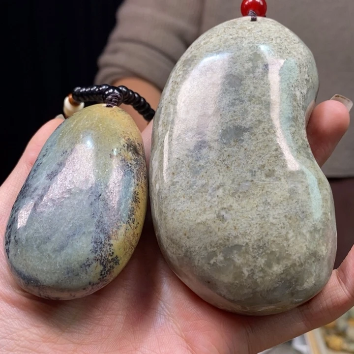 岫岩河磨玉（透闪石质玉）颈饰未镶嵌