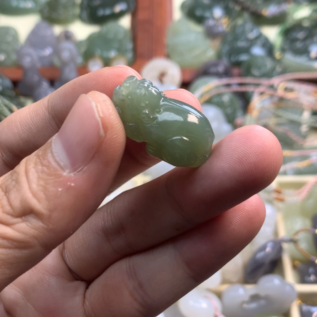 【闪购商品】颈饰未镶嵌和田玉