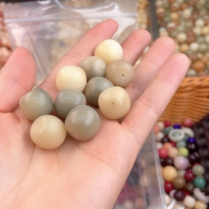 白玉菩提吊坠z16mm 10+3 桶不售后