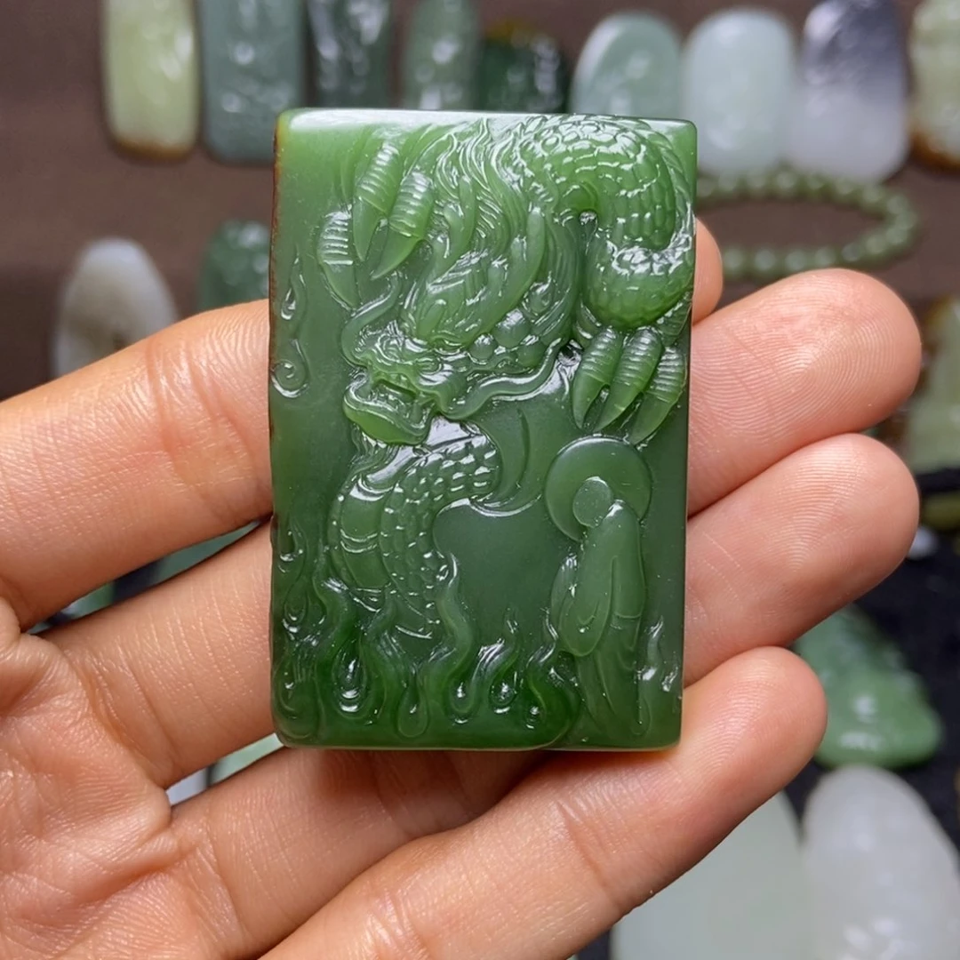 和田玉颈饰未镶嵌看****兔