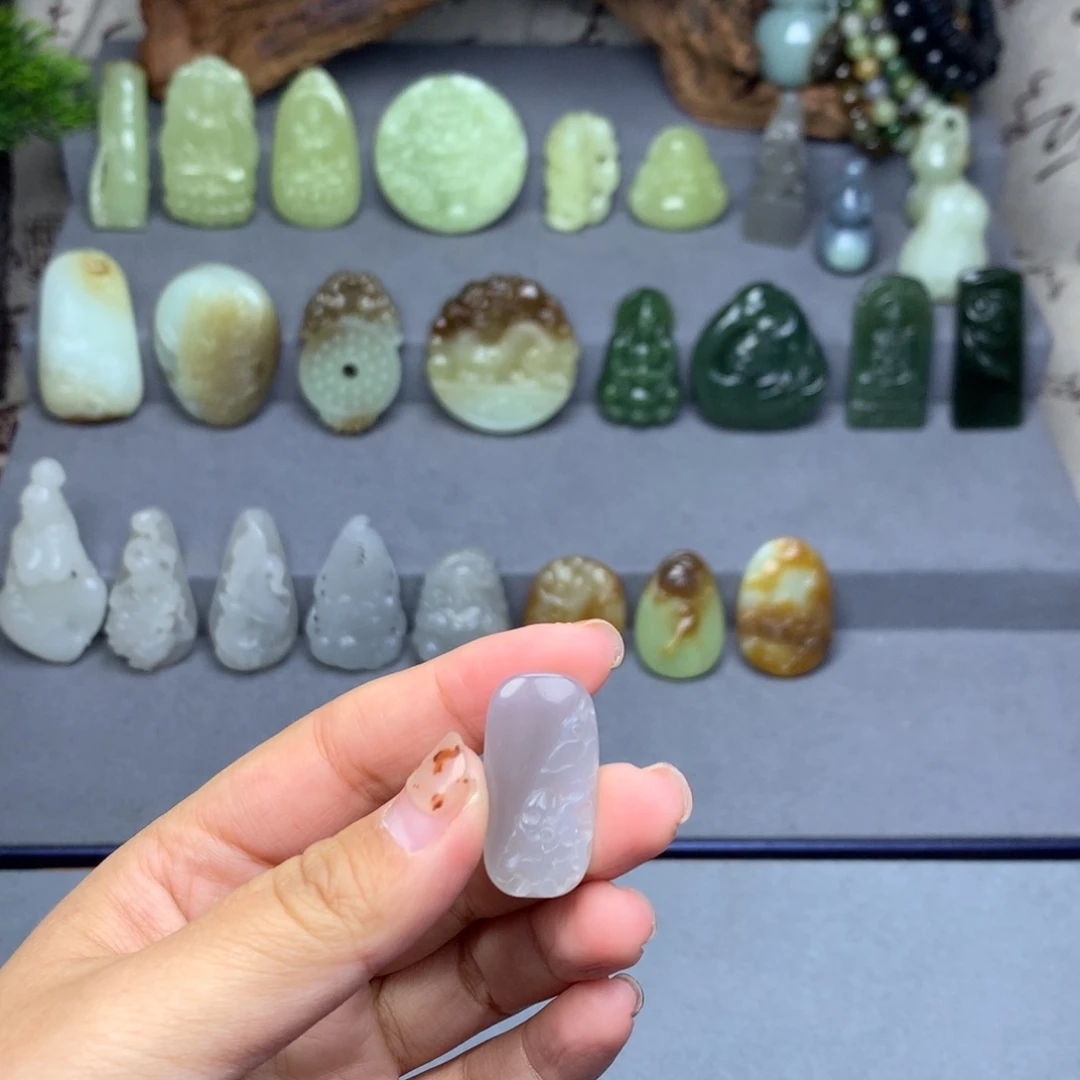 和田玉未镶嵌挂件