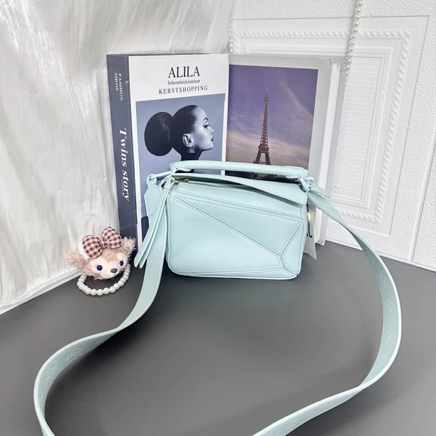 95新 LOEWE/罗意威 薄荷蓝puzzle mini几何包斜挎包