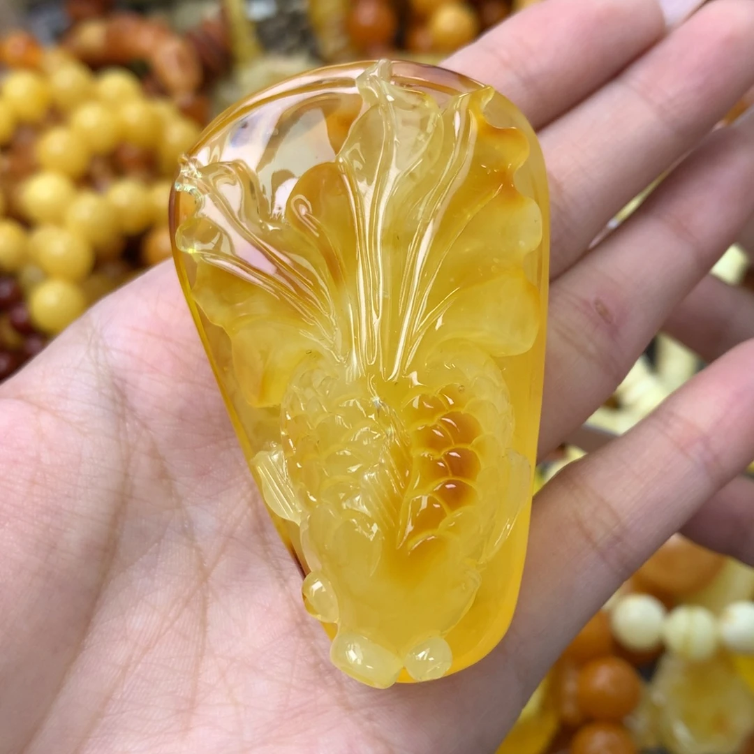 琥珀未镶嵌珠宝奇石 金鱼