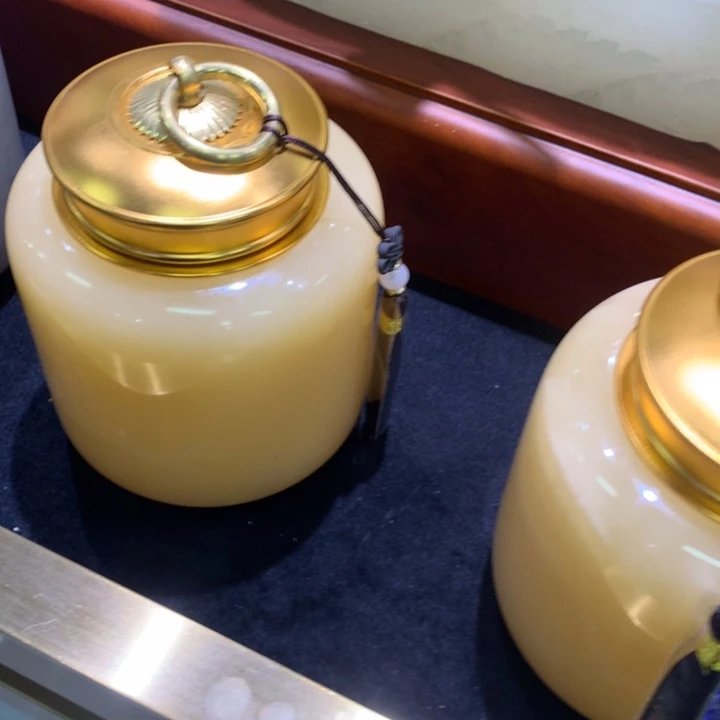 和田玉（糖玉）未镶嵌珠宝奇石米黄玉茶叶罐