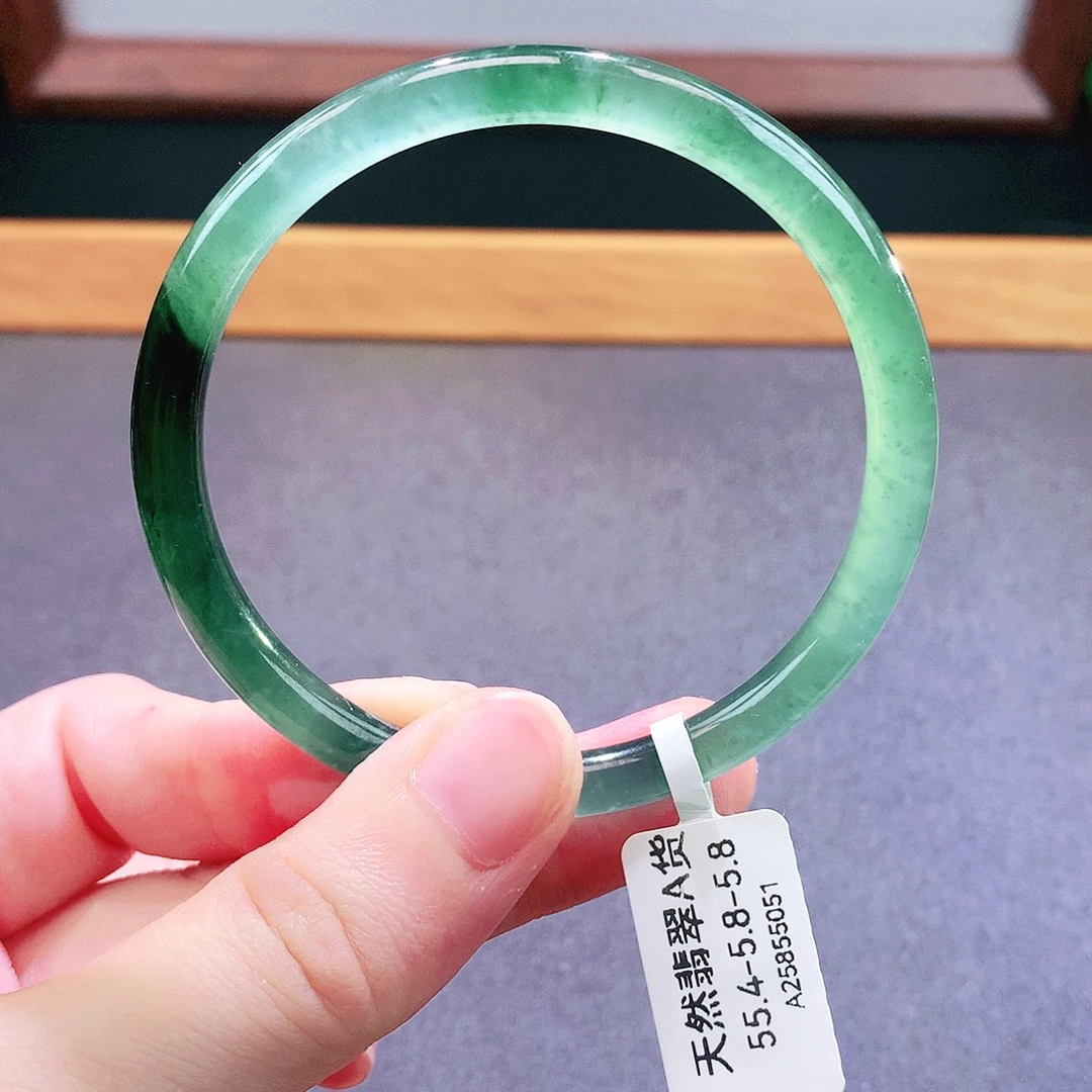 未镶嵌手镯翡翠天然翡翠
