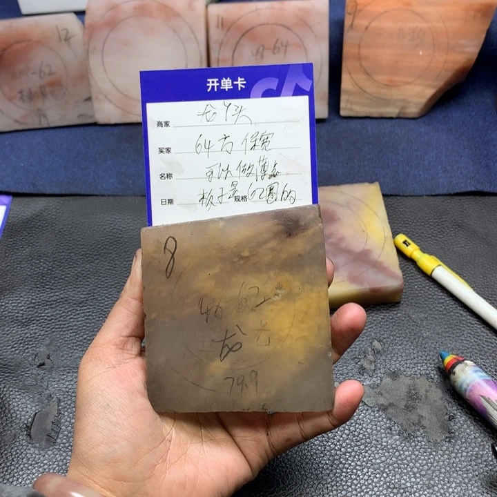 石英质玉手镯未镶嵌龙*头定制手镯