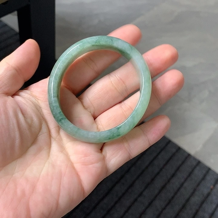 翡翠未镶嵌颈饰贵妃55.8