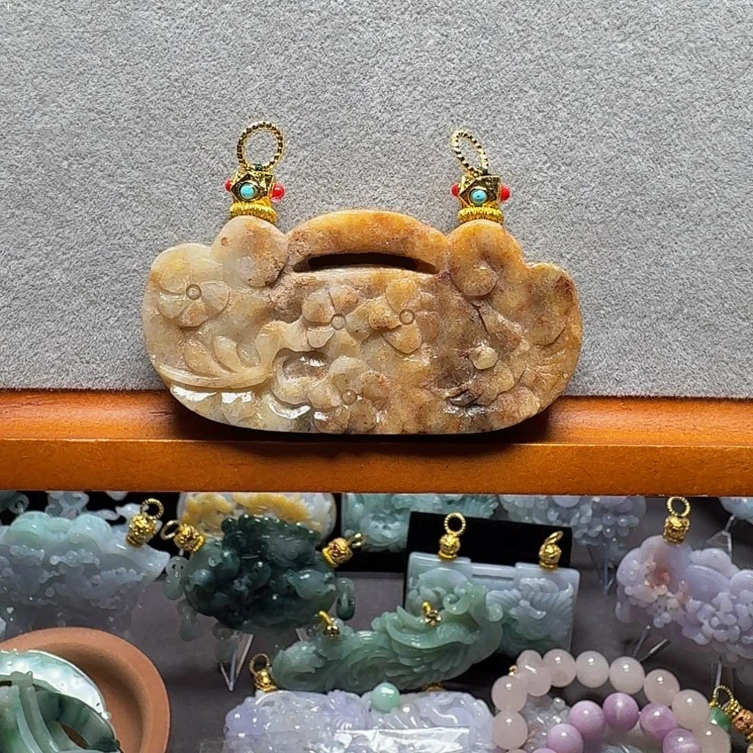 吊坠(赠链)未镶嵌翡翠