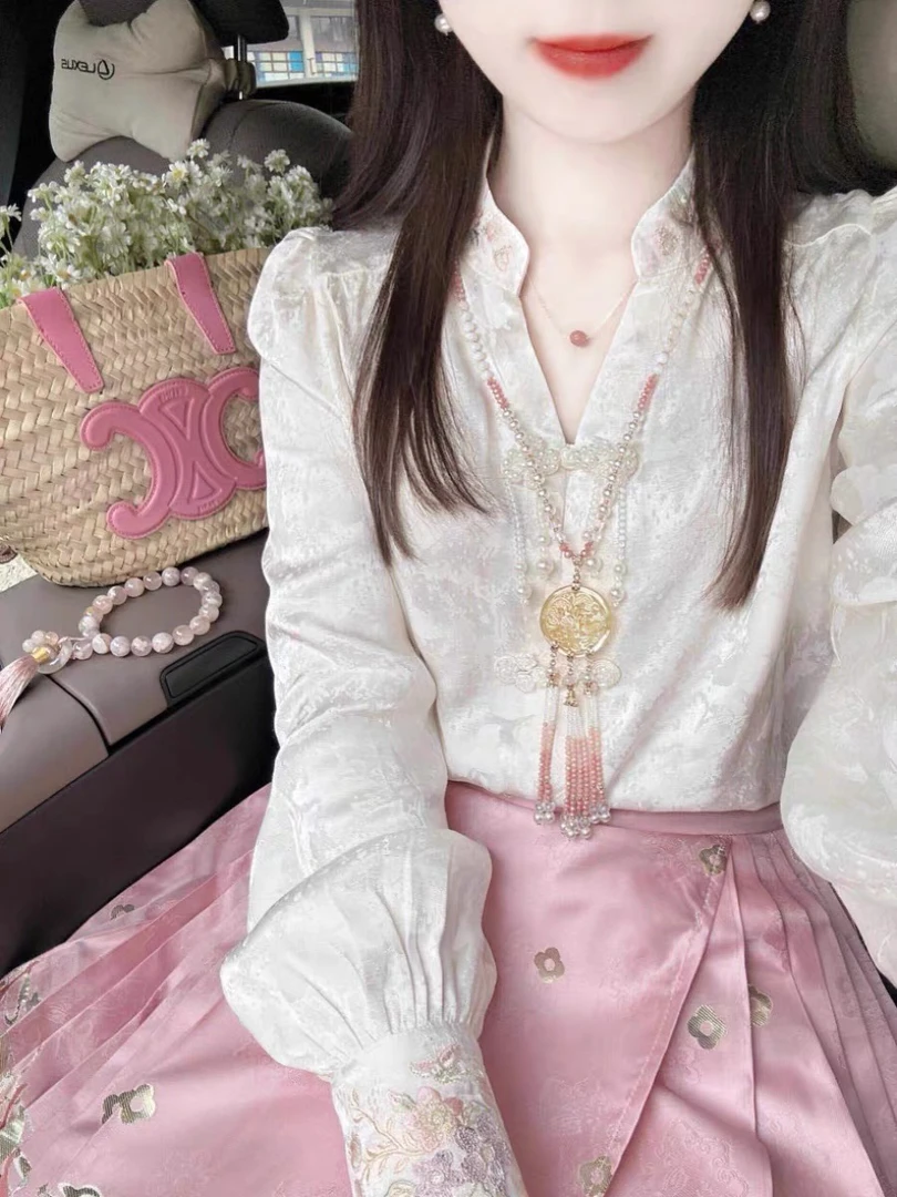 上衣高级感提花盘扣衬衫v领绣花新中式国风衬衣女秋季长袖2025