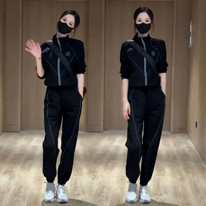 2025春秋新款韩版显瘦百搭洋气运动套装女黑色上衣束脚卫裤两件套