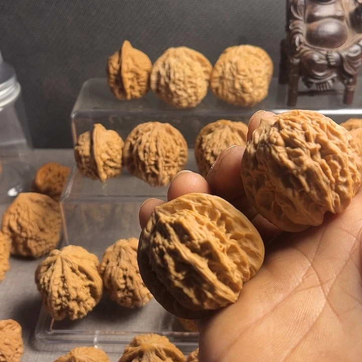 文玩核桃吊坠42盘龙虎